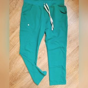 Figs scrub pants size L/tall